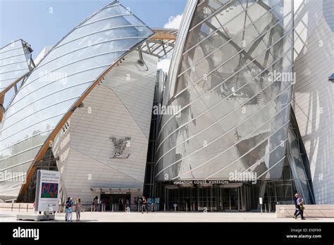 fondation Louis Vuitton entrance fee